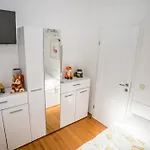 Ma-lo Appartement Pirovac